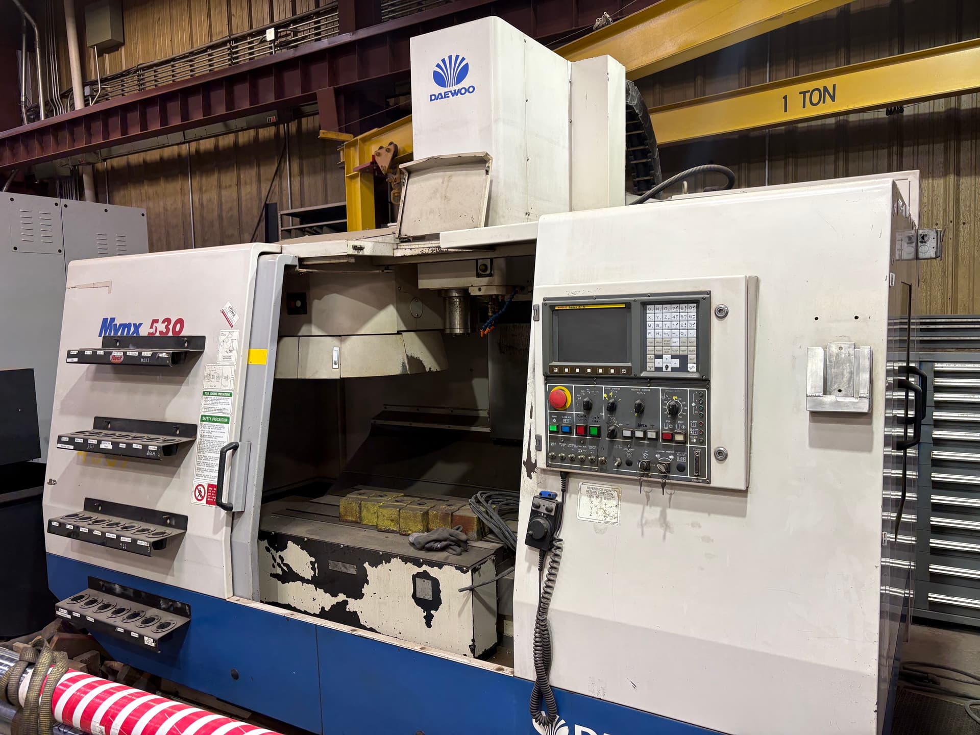Used 2001 Daewoo Mynx 530 Machining Centers, Vertical