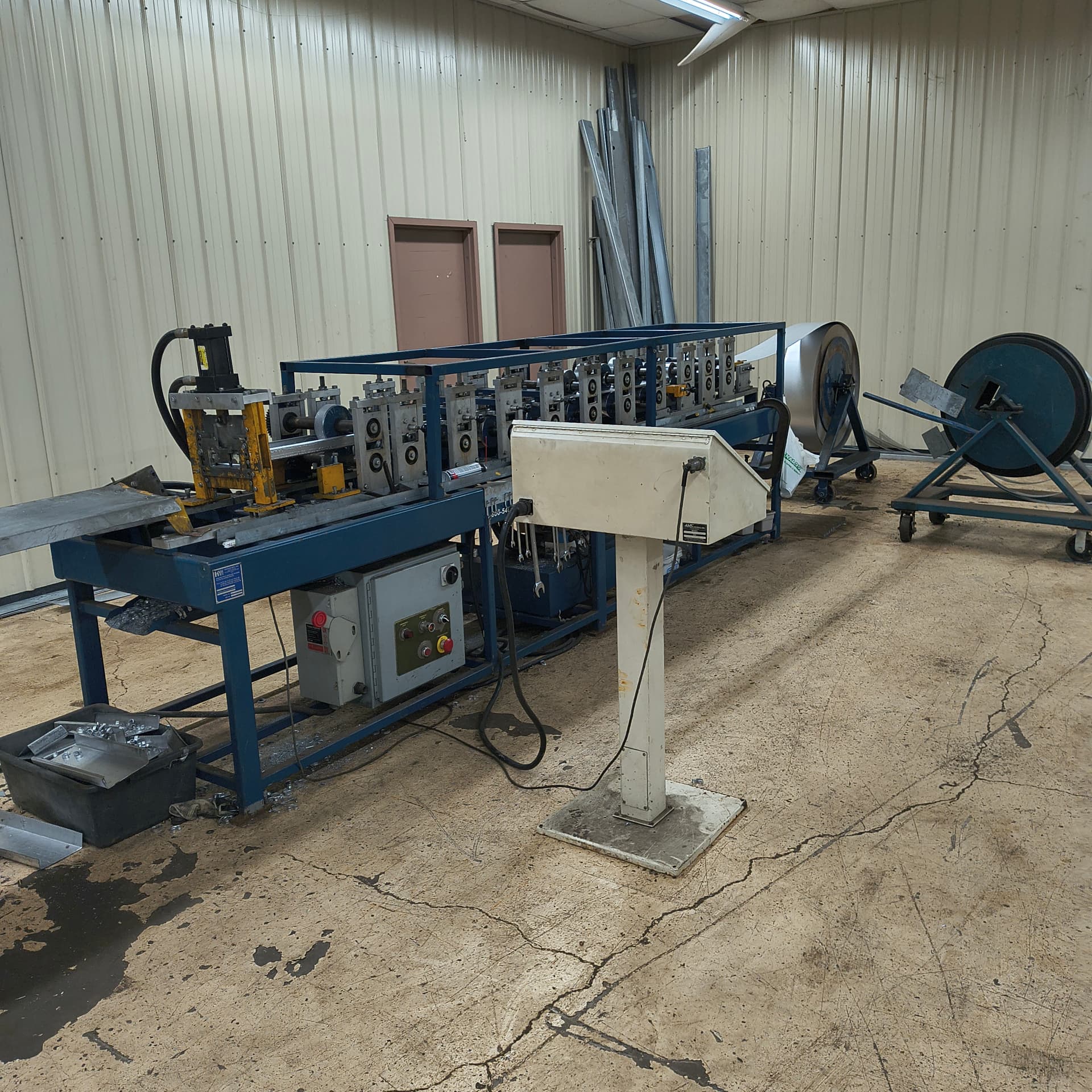 Used 2002 Knudson Manufacturing Roll Formers