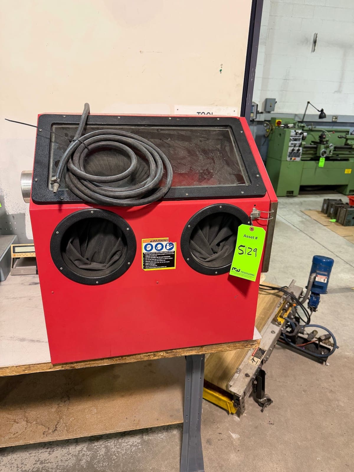 Used Central Pneumatic 42202 Dry Blast Cabinet